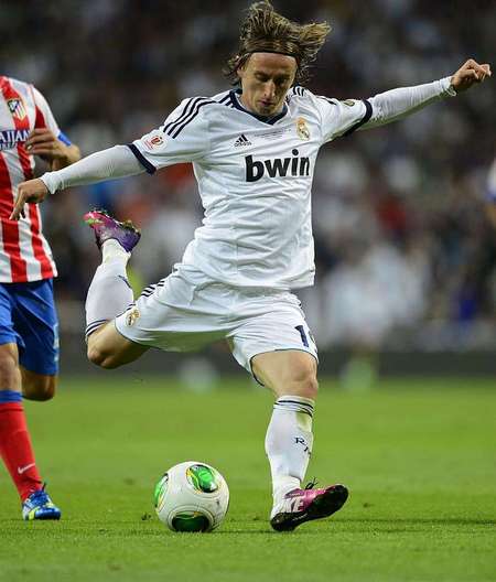 新任国足主教练邵佳一：重塑信心冲击世界杯