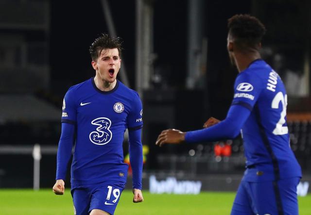 斩获4冠！德保罗为阿根廷出战80场比赛，获赠纪念球衣