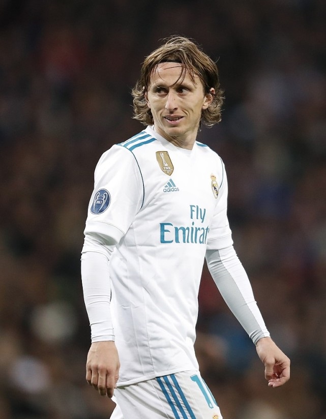 切尔西利物浦争夺科莫新星，皇马800万回购条款成关键