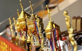 大连球迷给李昂留言寻求“信号”和“定心丸”，李昂点赞了