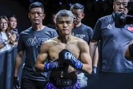 反身扣篮震撼全场